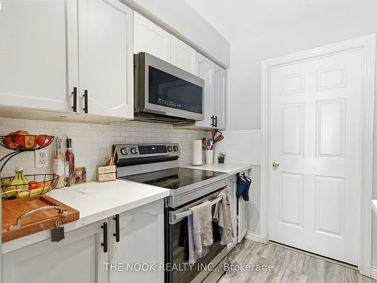 119 Brownstone Cres — Photo 13