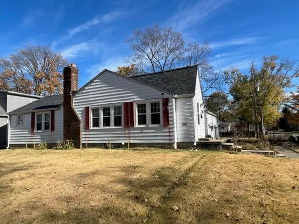 2307 Pearl St, Columbus, IN 47201