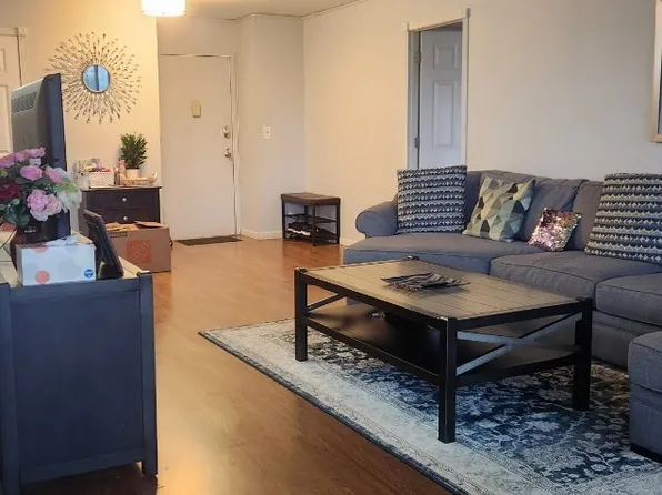 50 Glenbrook Road APT 7D, Stamford, CT 06902