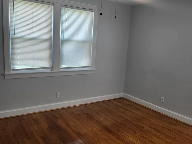2404 Morena St — Photo 32