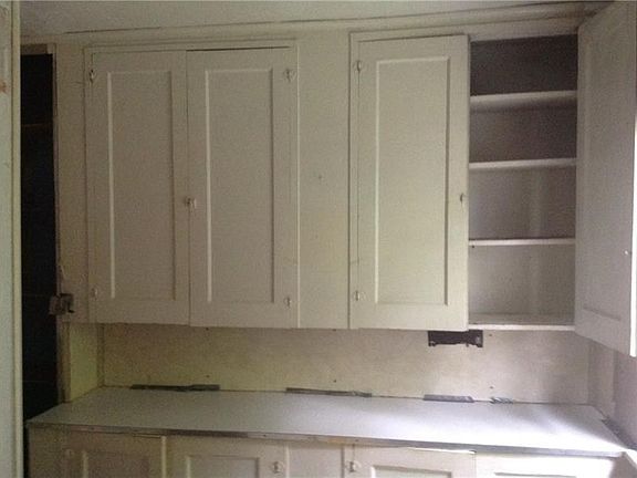 4th image of 172 Orchard St