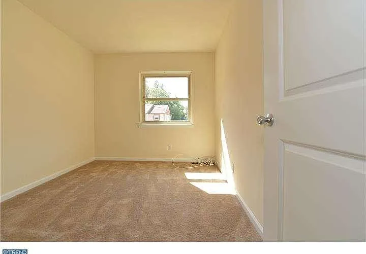 1306 Chelmsford Cir — Photo 10