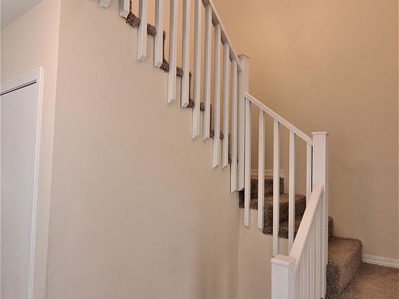 4th image of 11663 Tanager Dr