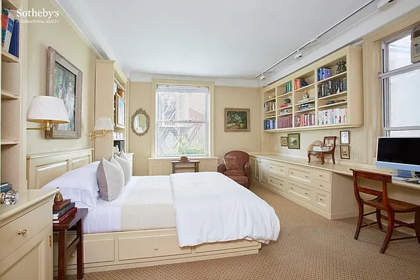 Sold by Sotheby's International Realty | media 26