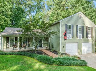 180 Barrington Dr E, Roswell, GA 30076