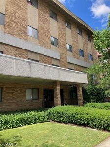 86 West 33rd St #202, Bayonne, NJ, 07002