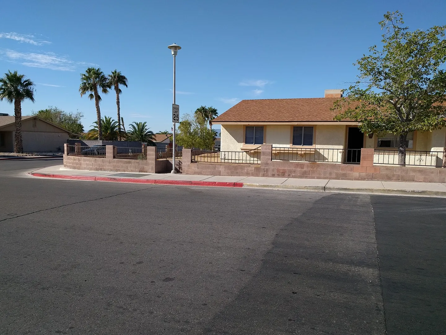 2 Weeks Free Rent Welcome Home To Boulder City!! Single Story 3 Beds, 2 Baths, 1 Car Garage, Huge... — Photo 2