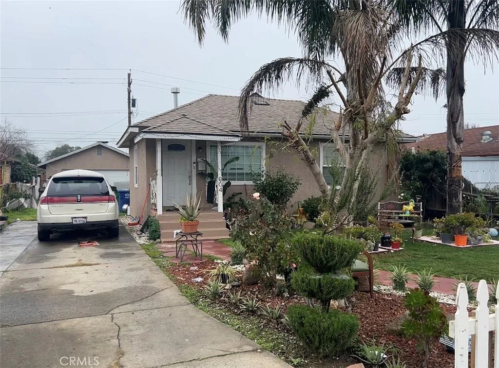 904 Riverside Ave photo 1