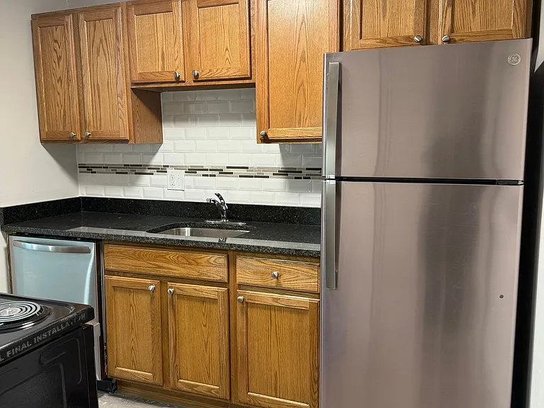 Hilltop Apts LLC — Photo 10