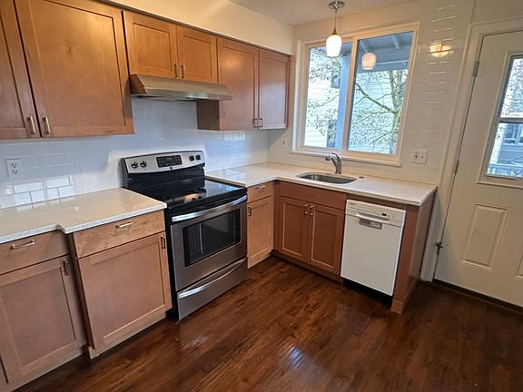 4th image of 27 S Arthur St #27A