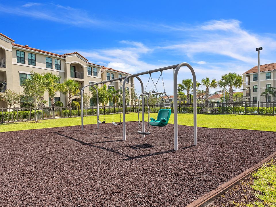 1st image of 11349 SW Discovery Way #10-303