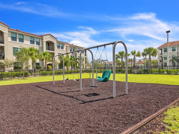 11349 SW Discovery Way #16-302