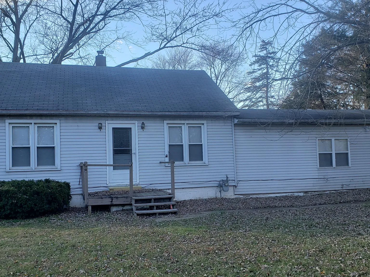 1911 S Calhoun St — Photo 1