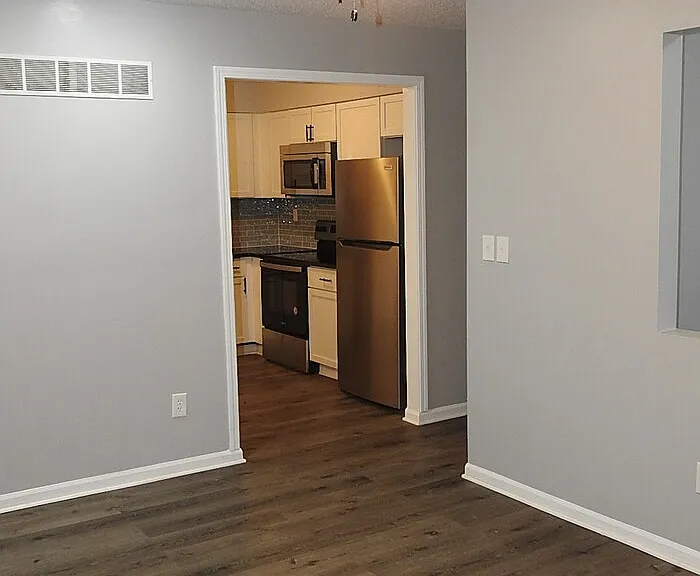6905 Orchard St — Photo 5