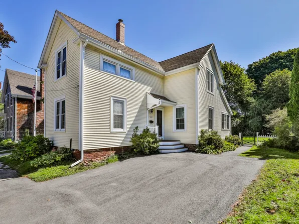13 Collins St, Newburyport, MA 01950
