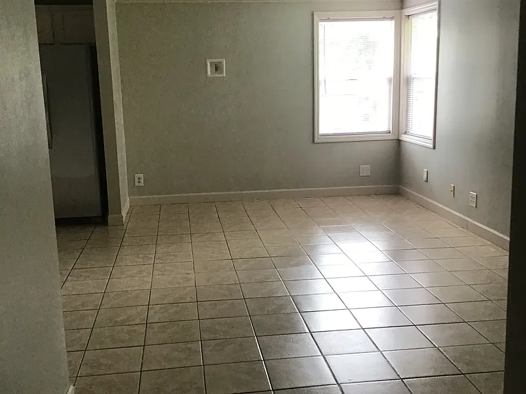 237 Hawkins Ave #B — Photo 2