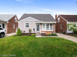 9903 Ruth Ave, Allen Park, MI 48101