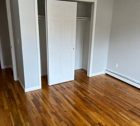 4th image of 12 Altamont Pl Floor 1