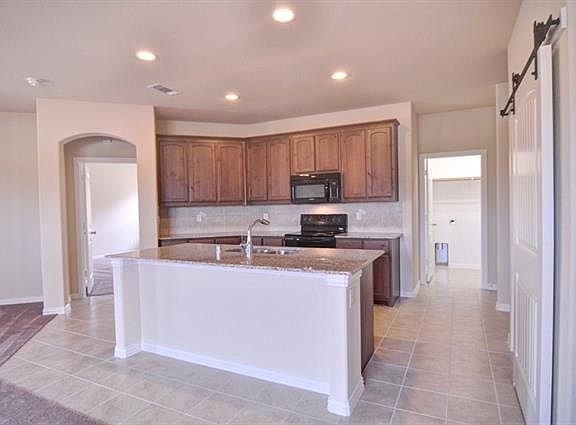 5th image of 7156 Mohegan Dr