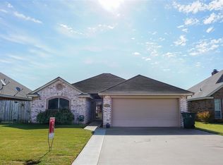 809 Corbin Dr, Burkburnett, TX 76354
