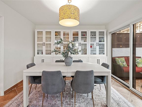 4th image of 1418 26th St Unit 4