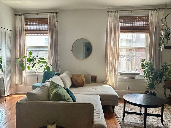 3rd image of 225 Brown St #2