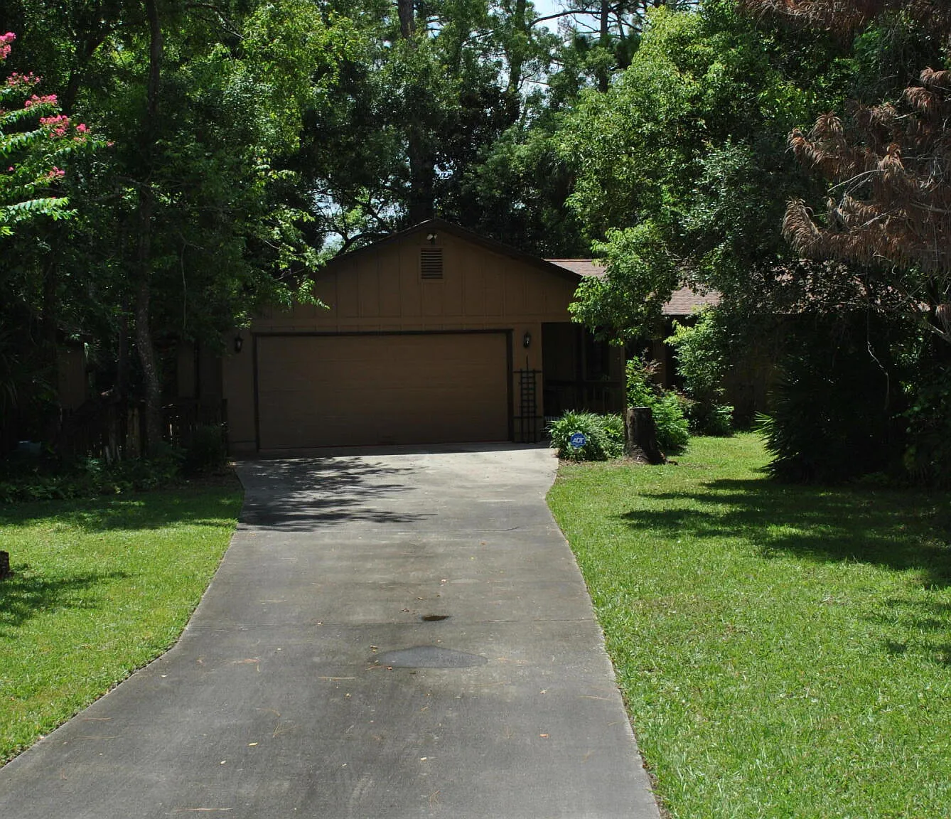 2 bed, 2.0 bath, 1464 sqft, $2,100 — Photo 2