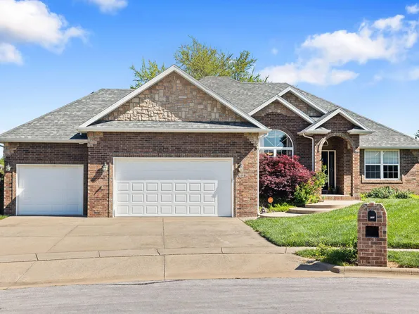 621 W Meadowgate Drive, Springfield, MO 65803