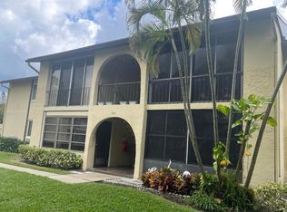 308 Pine Ridge Cir, Lake Worth, FL 33463