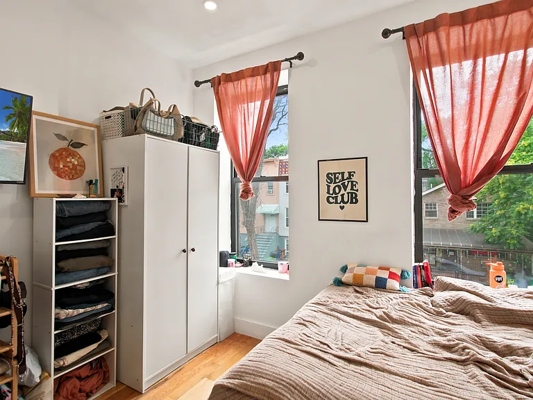 226 Moffat St #2F — Photo 9