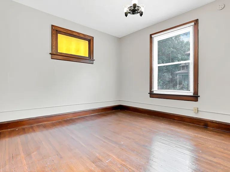 294 Wyandotte Ave — Photo 31