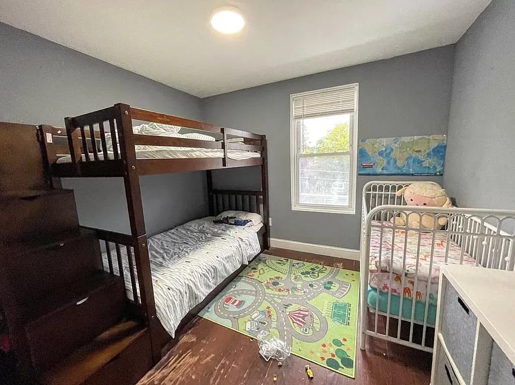 3 bed, $2,100 — Photo 4