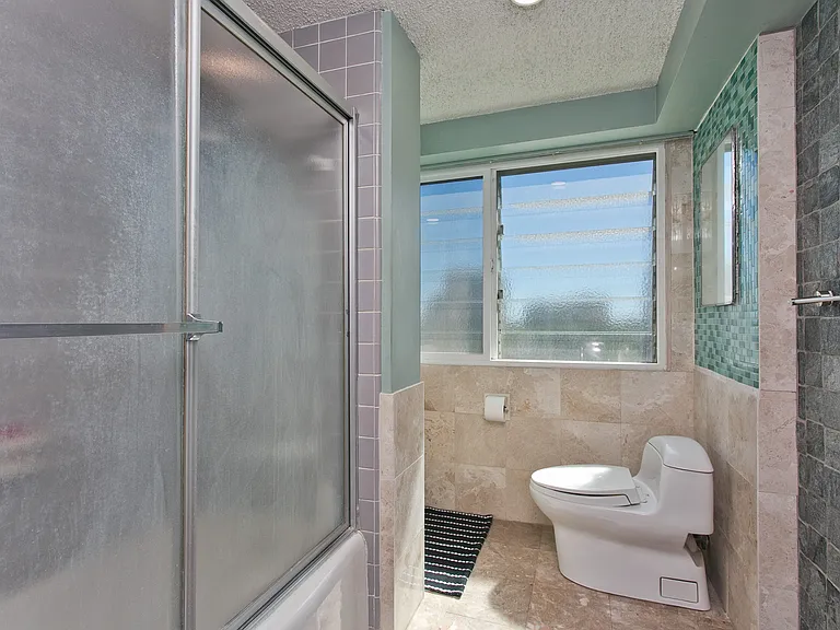2015 Ala Wai Blvd #9C — Photo 12