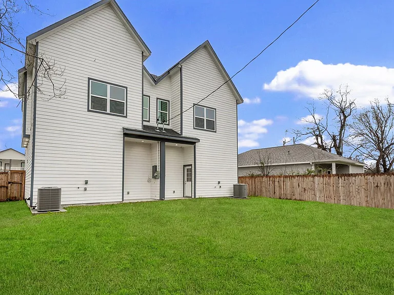 7315 Iwo Jima Rd #B — Photo 32