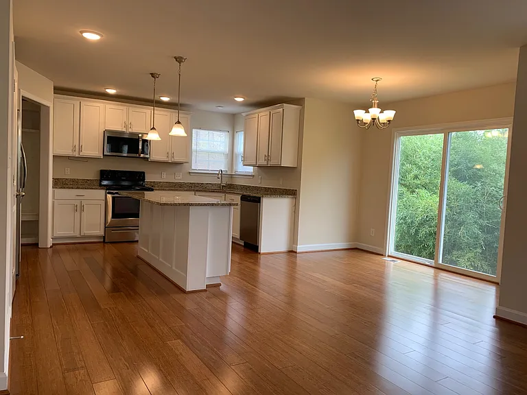 6907 Lunette Ln — Photo 3