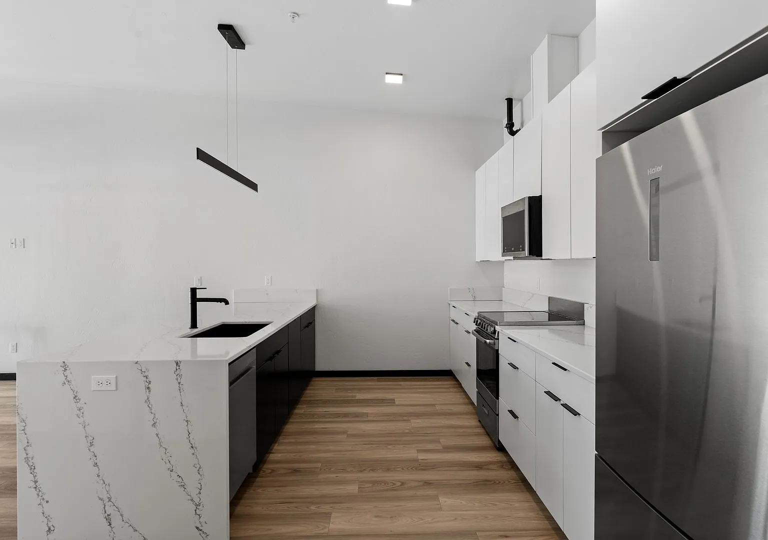 Perfect Corner Unit | 1 Bed, 1 Bath + Private Deck in Midtown CDA — Photo 1