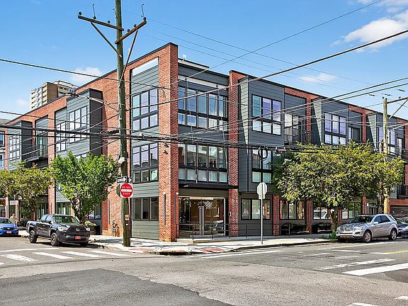 2nd image of 300 Christian St #305