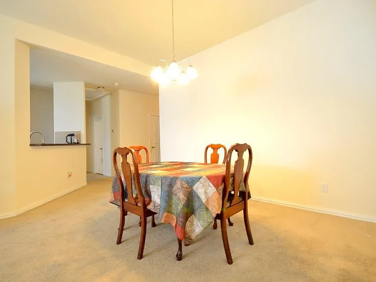2727 Lakecrest River Dr — Photo 11