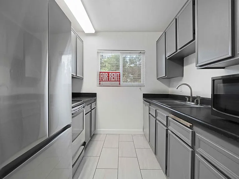 2920 Briarwood Rd #H12 — Photo 22