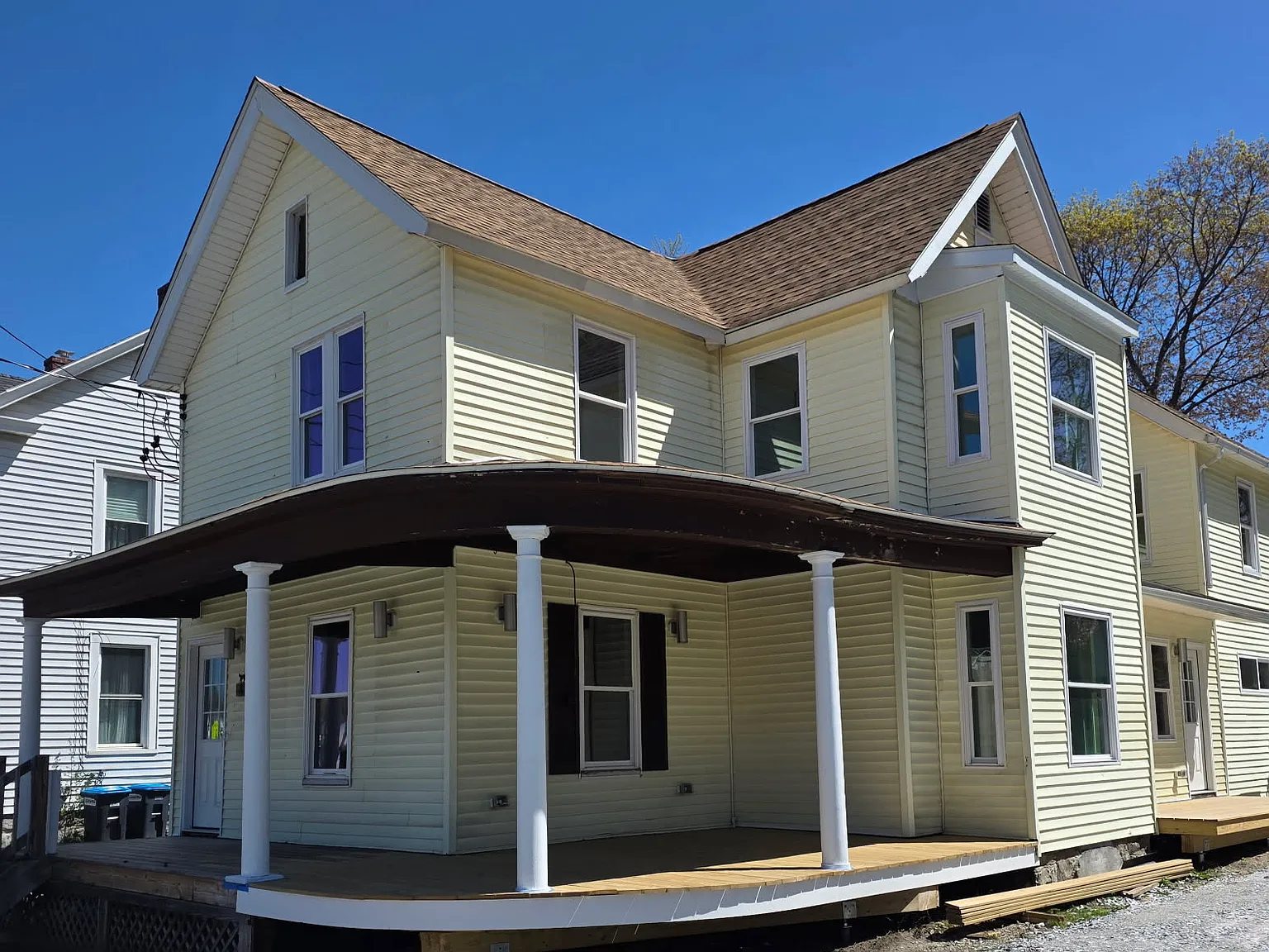 2 bed, 980 sqft, $1,775 — Photo 1