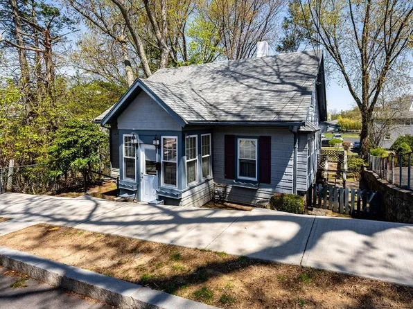 28 Sagamore Ave, Quincy, MA 02171