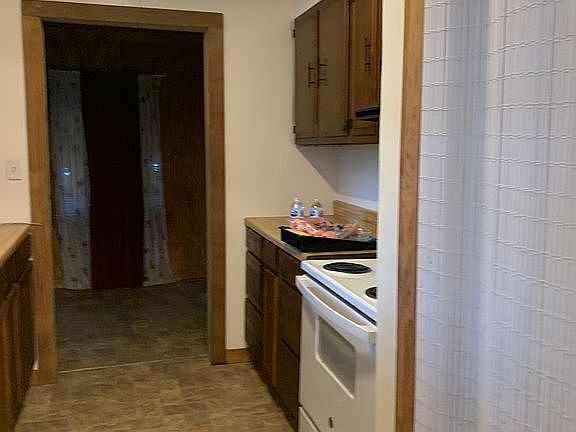 5th image of 304 Cypress St