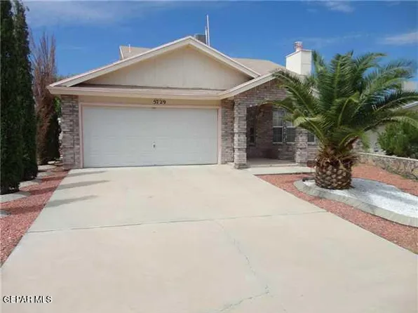 5729 Green Castle Rd, El Paso, TX 79932