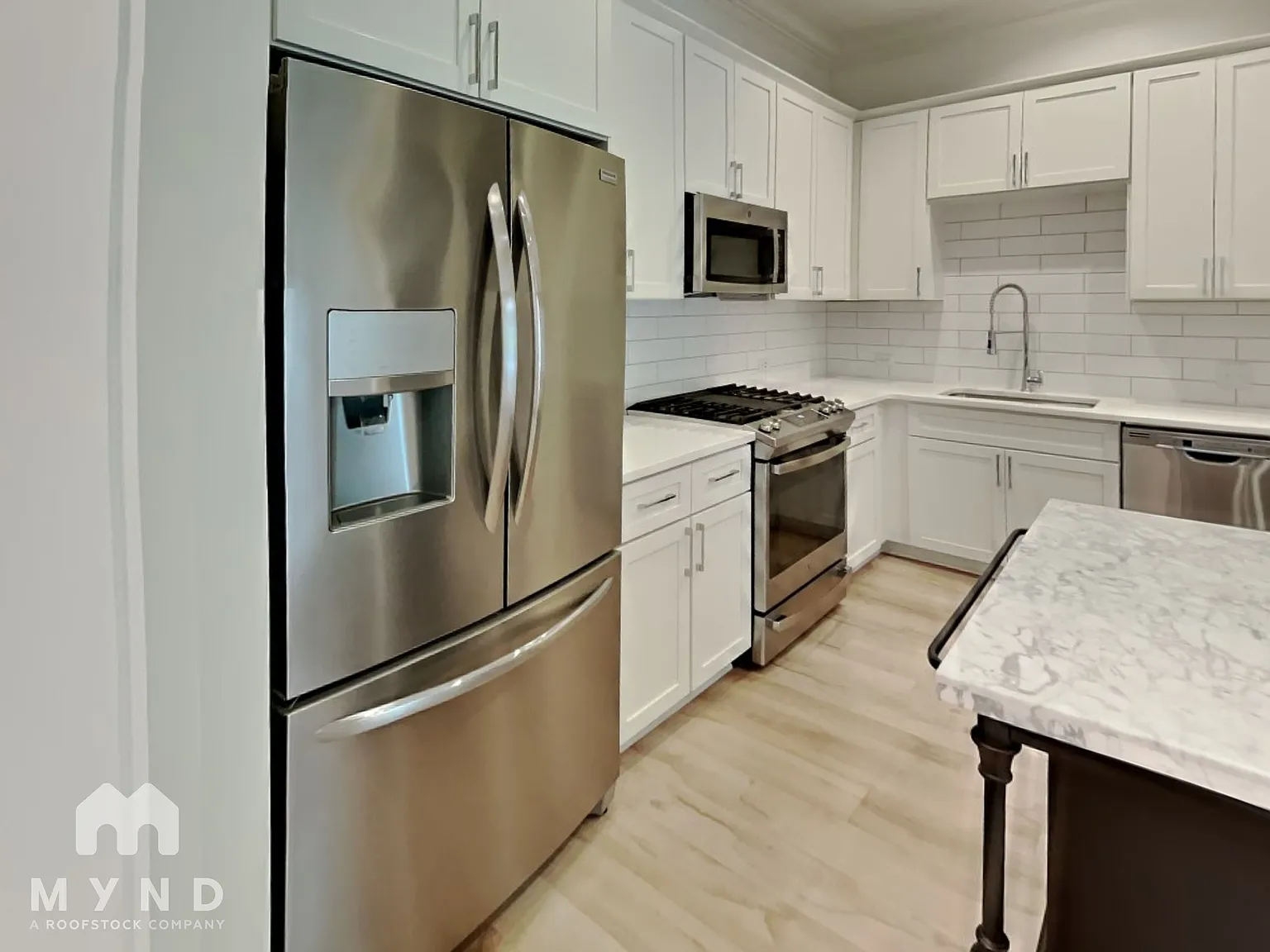 2 bed, 2.0 bath, 1419 sqft, $2,599 — Photo 3