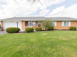 425 Pinehurst Dr, Tipp City, OH 45371