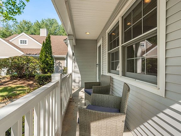 4th image of 10 Cabot Dr #51