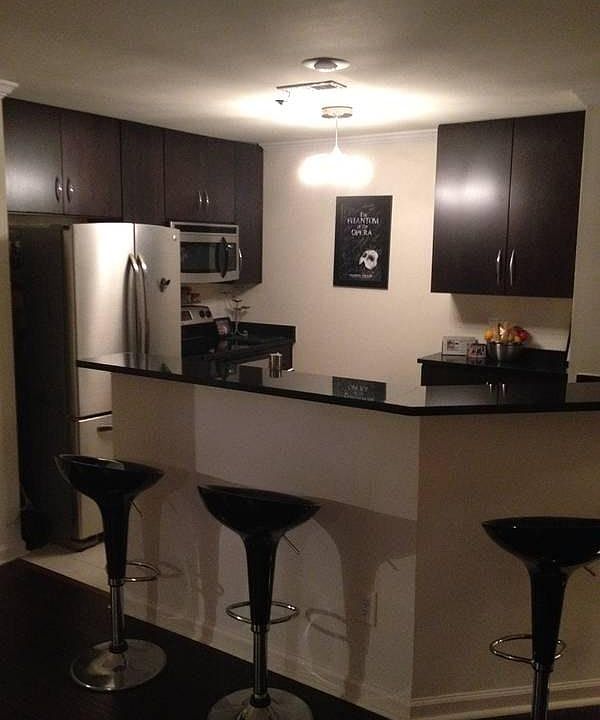Kitchen / Bar