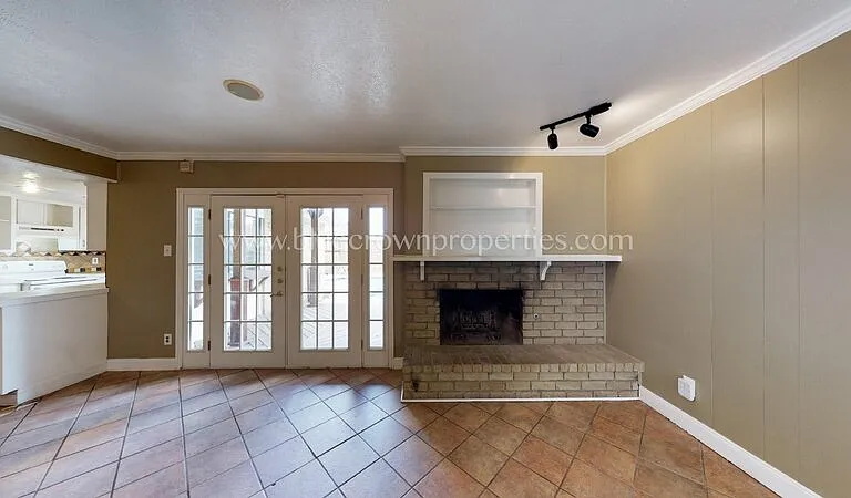 10239 Catalpa Rd — Photo 14