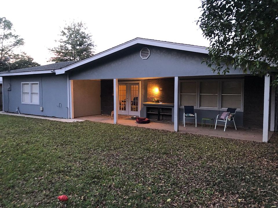 2nd image of 323 Meadowbrook Ln
