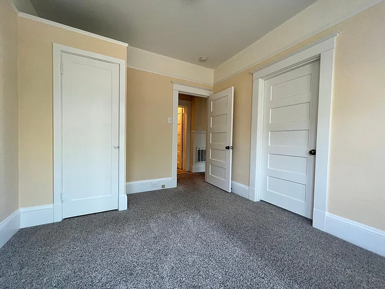 1601 Sacramento St #6 — Photo 2